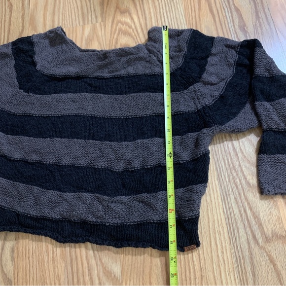 VANS Striped Sweater - Picture 10 of 11